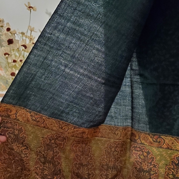 Woven Pattern Scarf - Picture 6 of 6